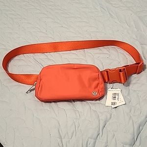 NWT - RARE ORIGINAL LULULEMON BELT BAG - WARM CORAL